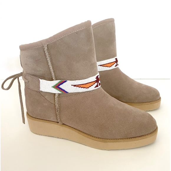 Australia Luxe Collective Joshua Shearling Boots with Beaded Bands Size 6 - Picture 4 of 16